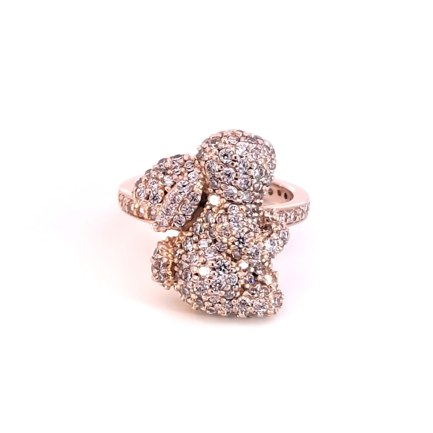 Cocktail Ring with Round Cut Diamond with Rabbit