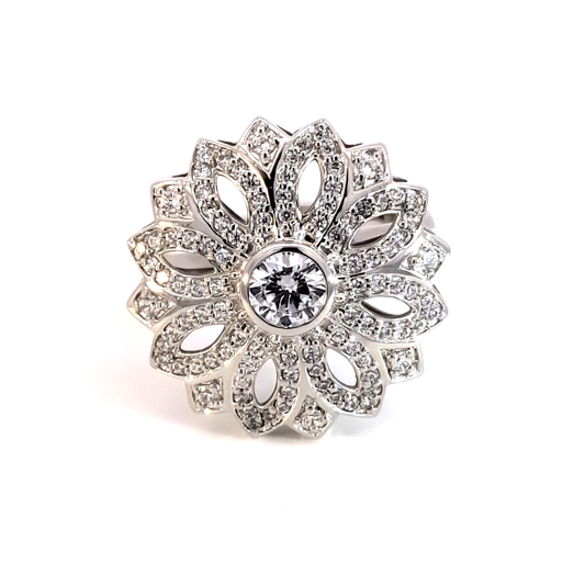 Brilliant Round Cut Diamond White Gold Cocktail Ring