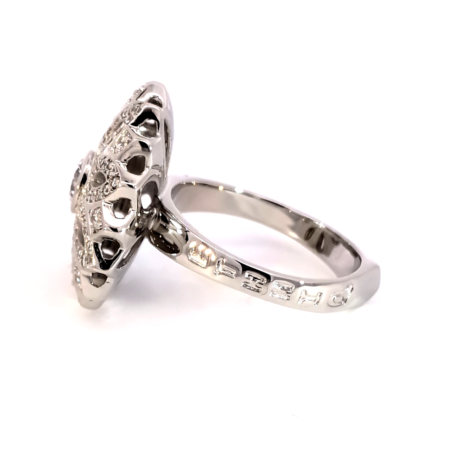 Brilliant Round Cut Diamond White Gold Cocktail Ring